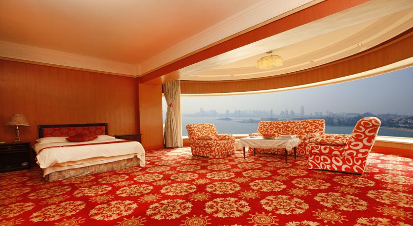 Donghai Grand Hotel Qingdao Room photo