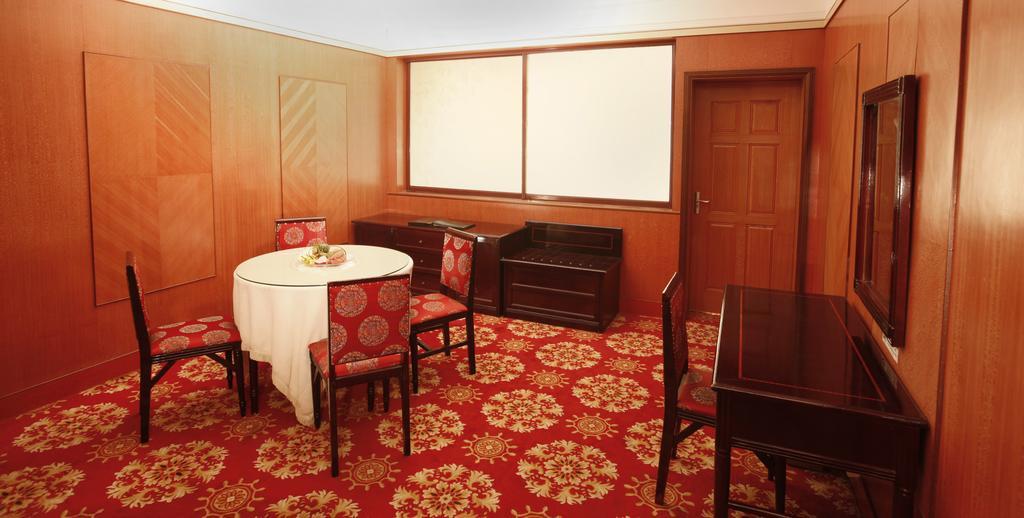 Donghai Grand Hotel Qingdao Exterior photo