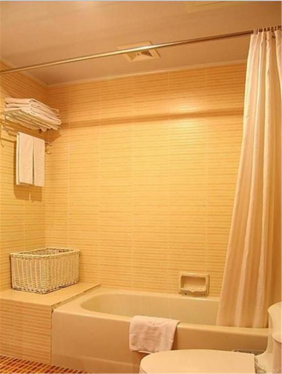 Donghai Grand Hotel Qingdao Room photo
